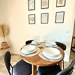 Joli 2 Pieces - Proche Aeroport - Terrasse Vue Apartamento *